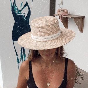 Cute light weight straw hat